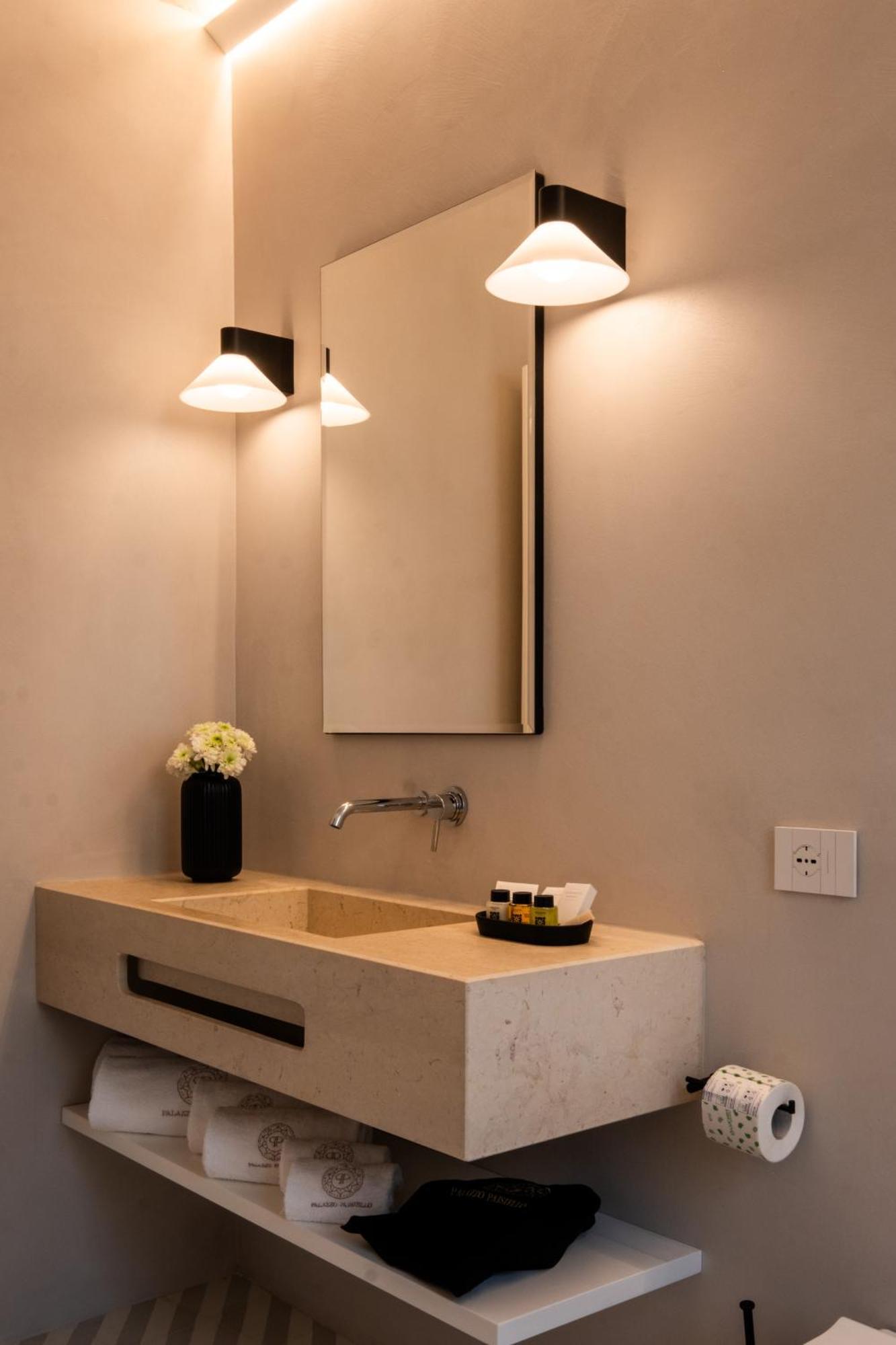 Palazzo Paisiello - Luxury Rooms Лечче Номер фото